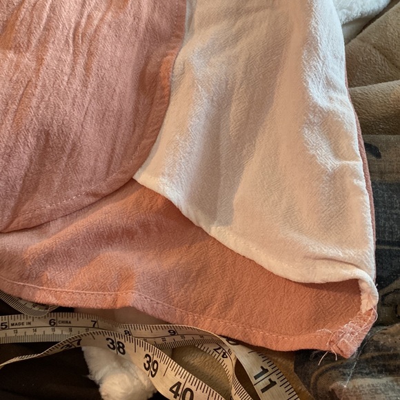 LOVEU.DEAR pink and white tank top say’s size 1X but seem’s small no stretch - Picture 5 of 13